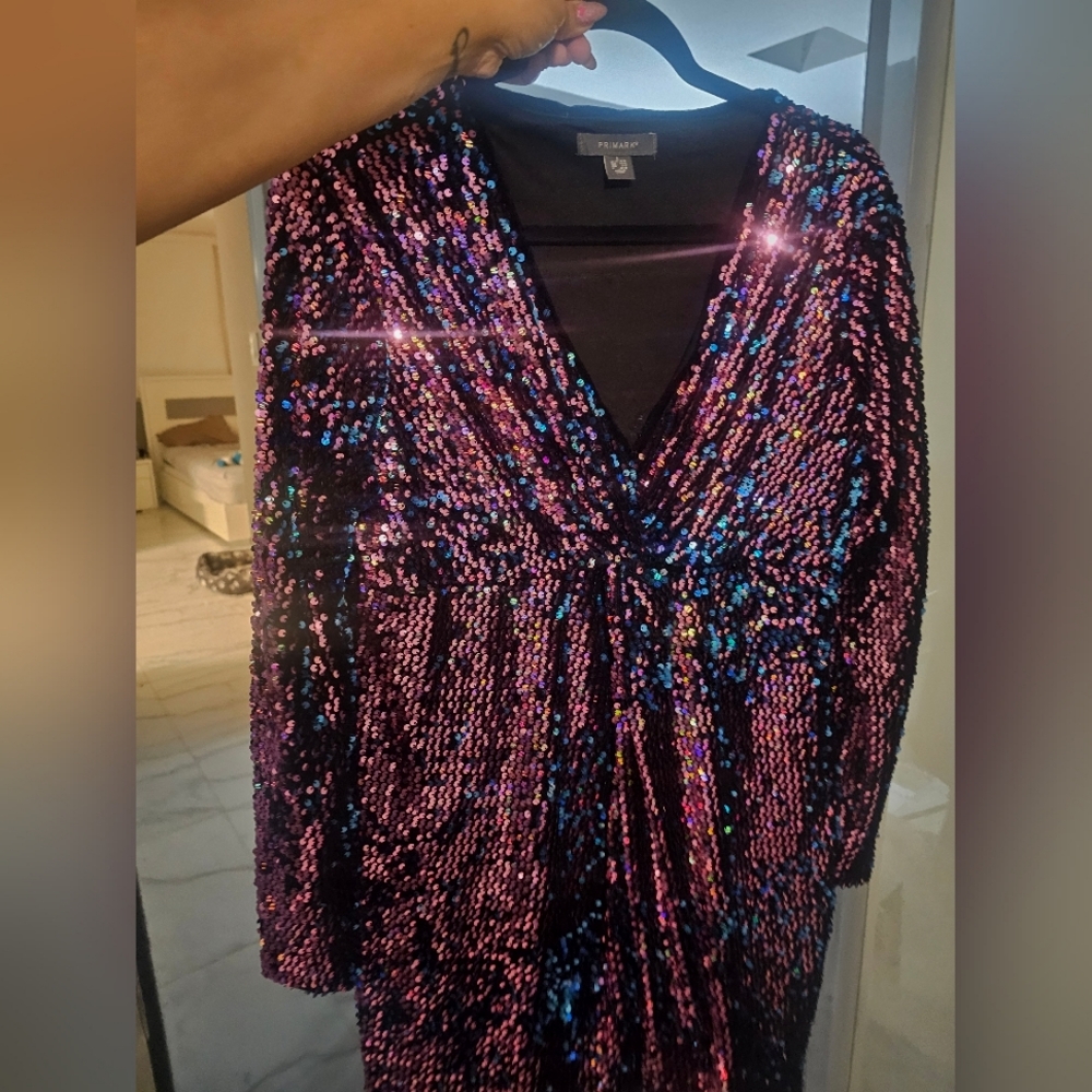 Sequin Pink, blank and blue short dress